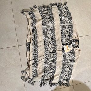 Brand new pinch sweater